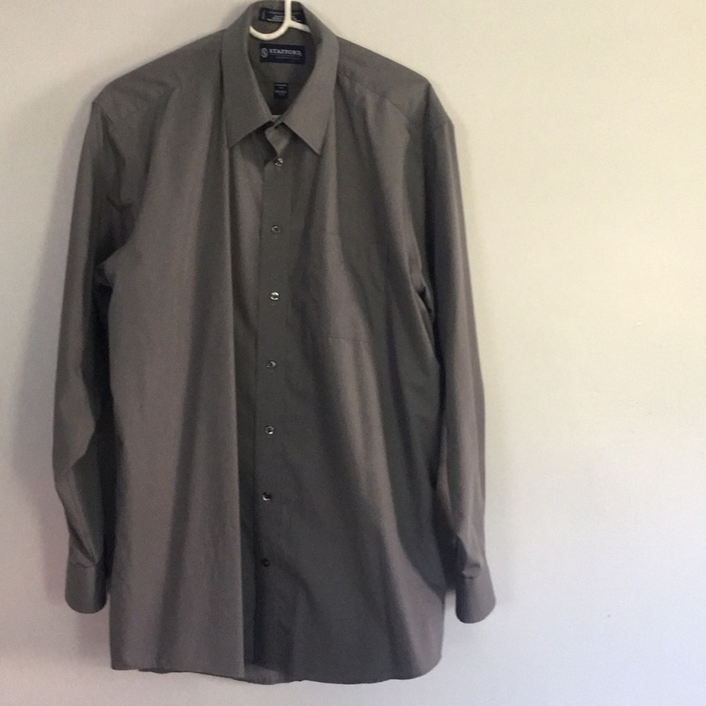 Classic fit gray dress shirt